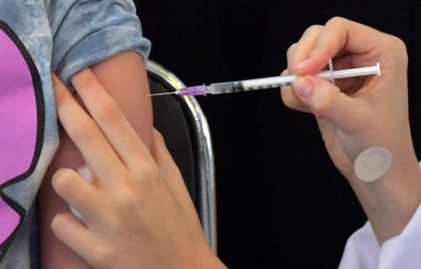 [Vacinas vencidas foram aplicadas em 36 crianças na Paraíba]